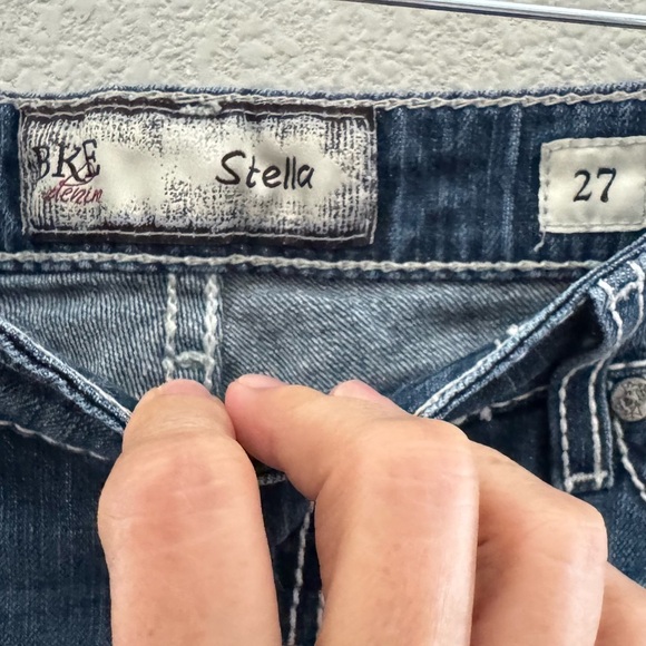 BKE Stella Jean Shorts Jorts Denim Buckle 7" Low Indigo Blue Western Y2K 27 - Picture 8 of 8